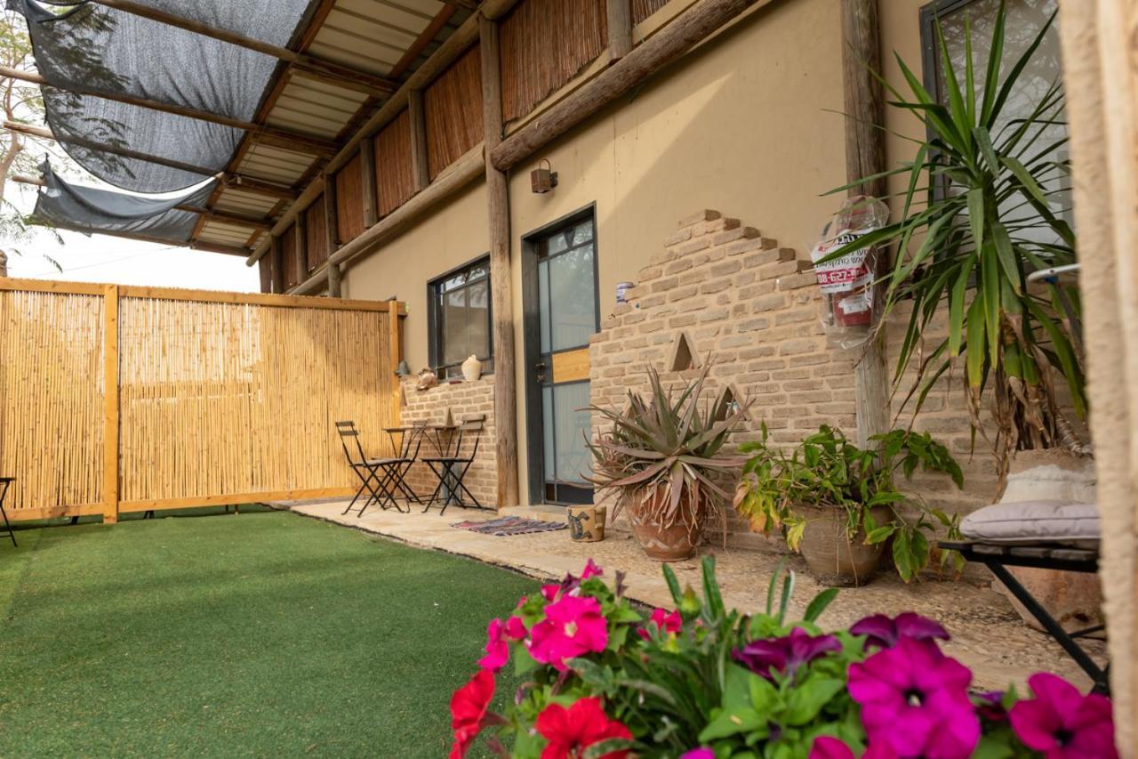 Desert Routes Inn Shvilim ba Midbar Hazeva Exterior foto