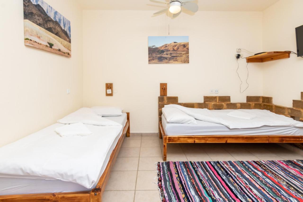 Desert Routes Inn Shvilim ba Midbar Hazeva Exterior foto