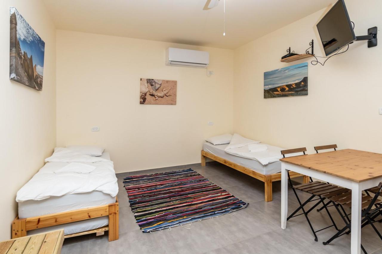 Desert Routes Inn Shvilim ba Midbar Hazeva Exterior foto